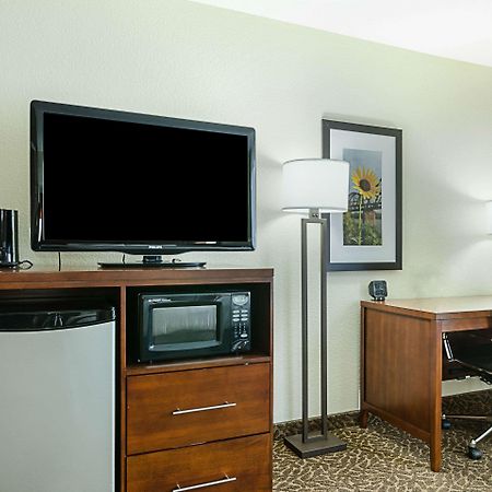 Quality Suites Springdale West I-49 מראה חיצוני תמונה