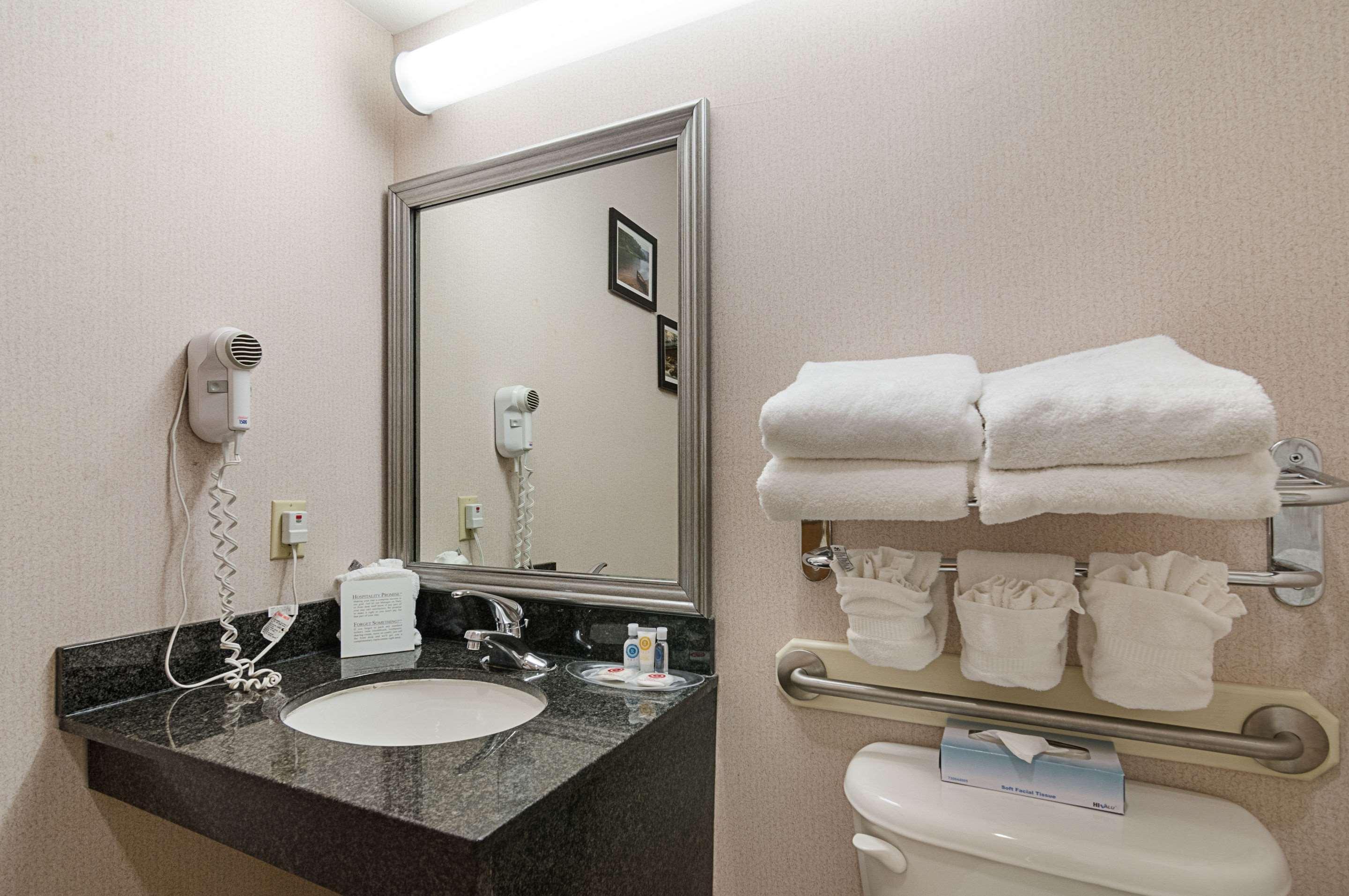 Quality Suites Springdale West I-49 מראה חיצוני תמונה